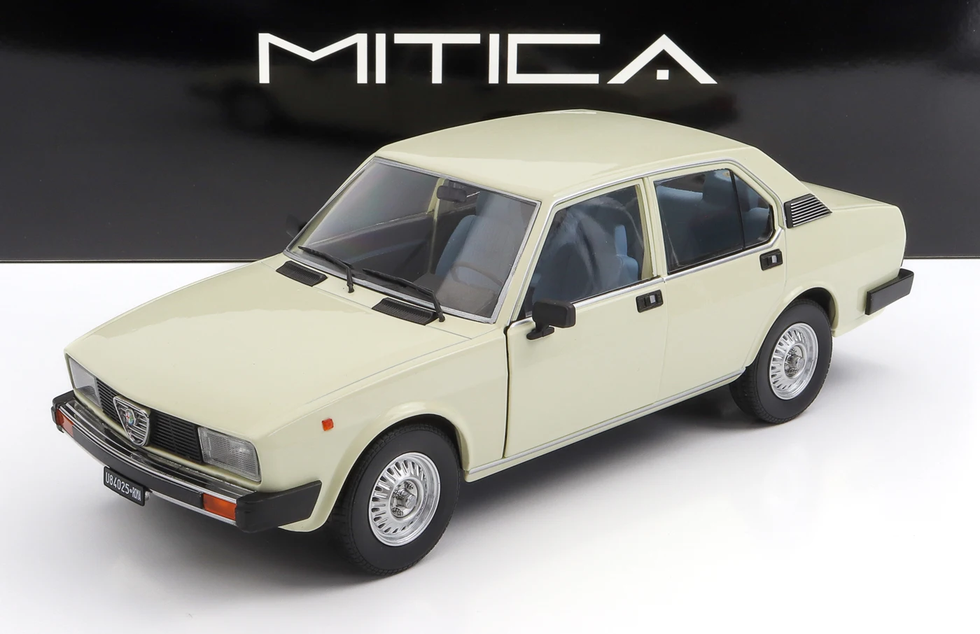 Бренд MITICA DIECAST от 1 до 18 дюймов цвет слоновой кости 1978 миниатюрная модель игрушечного автомобиля коллекционные игрушки