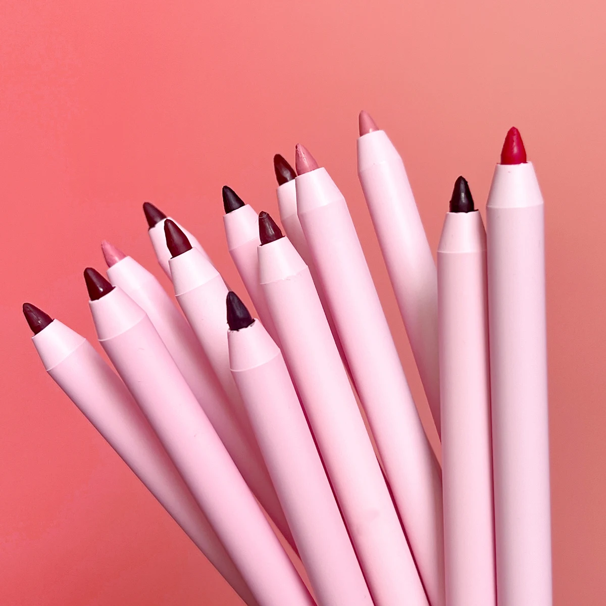 Low moq custom dark brown lip liner wholesale private label waterproof retractable creamy lip liner