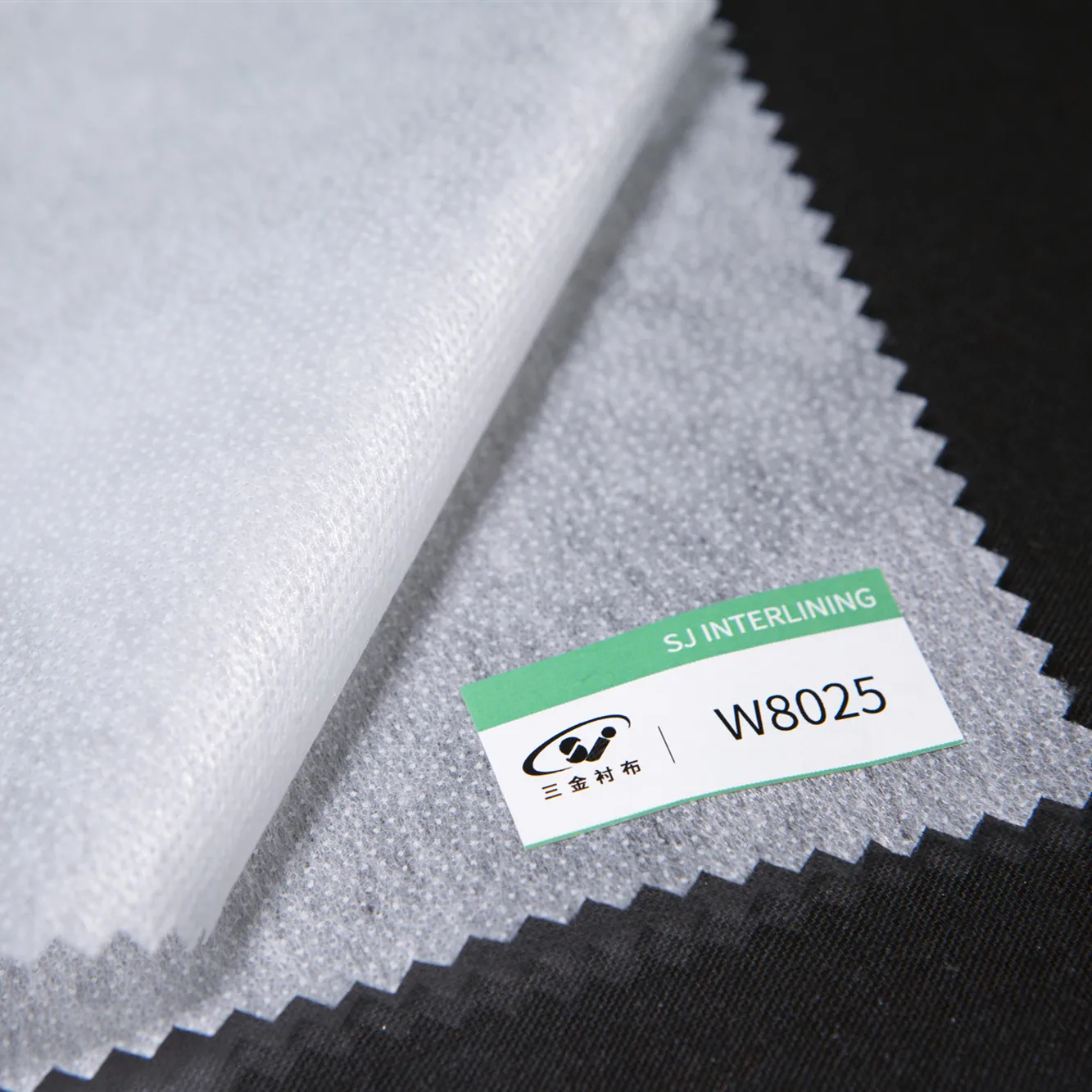 Нетканое плавкое покрытие buckram из 100% полиэстера для W8025