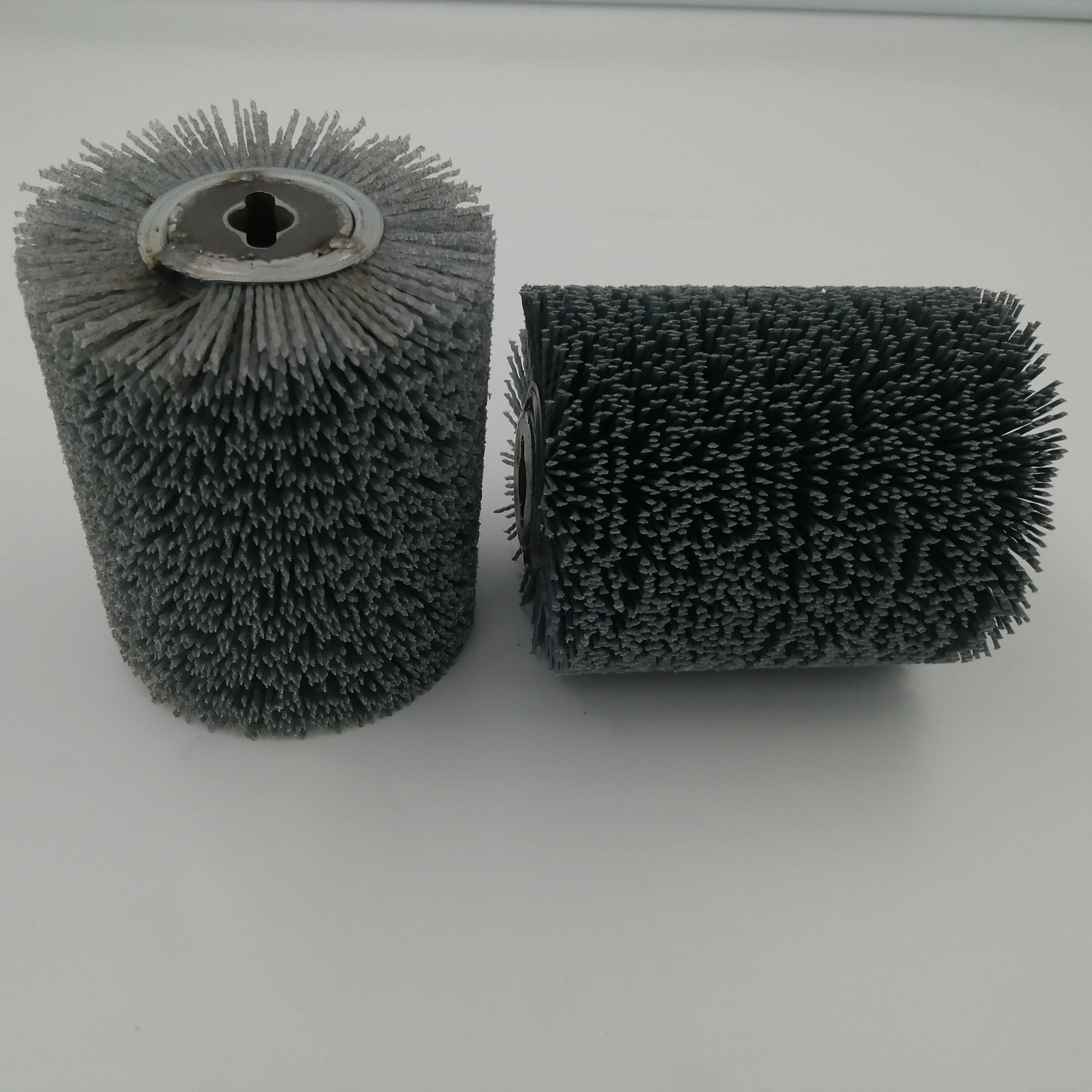 Wheel Sander 80 Grits Wood Polishing Tufted Roller Brush for Wood Polishing