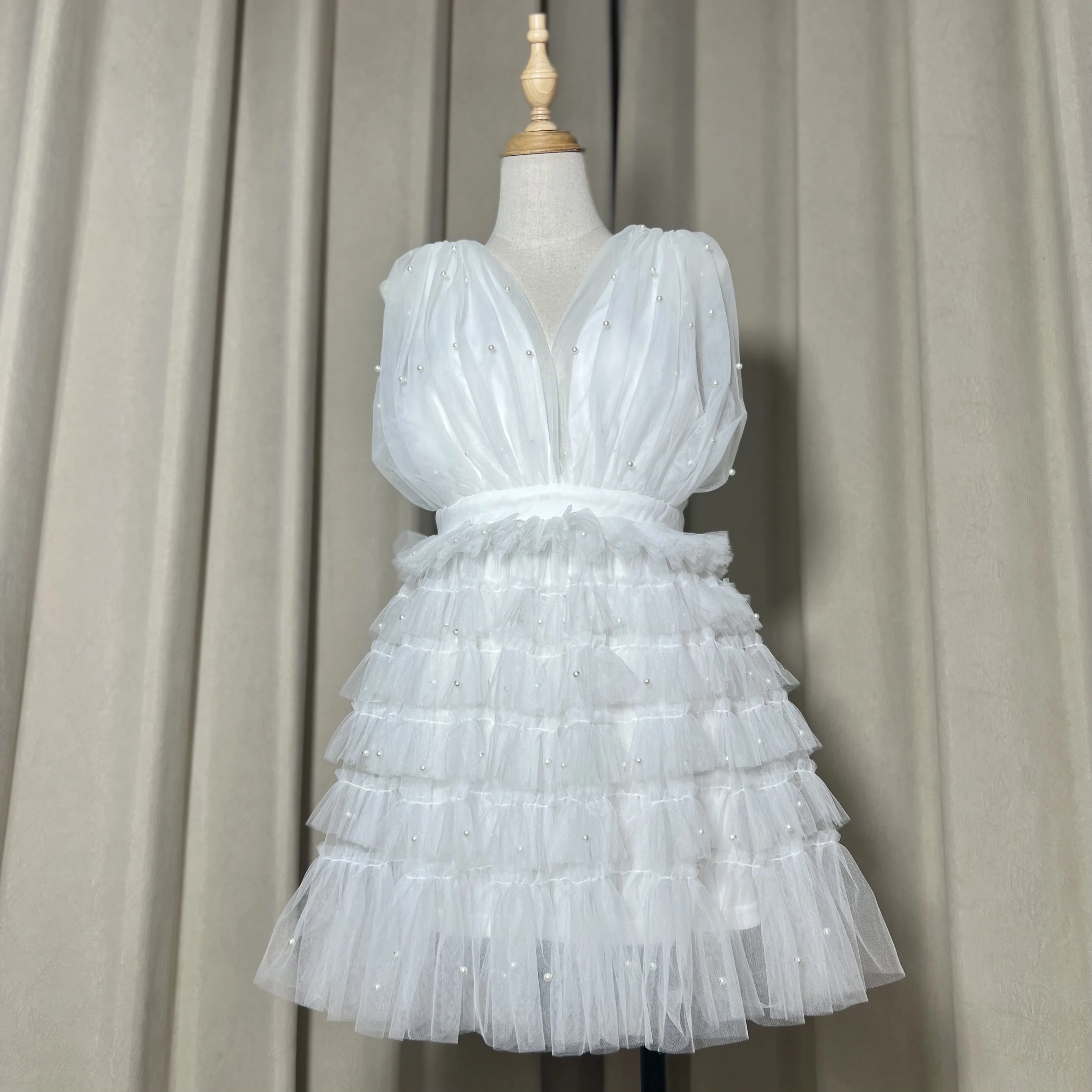 Luxury Sexy Beaded Pearl Embellishments Tiered Tulle Bridal Ball Gown Bridesmaid Short Tulle Wedding Evening Party Mini Skirt