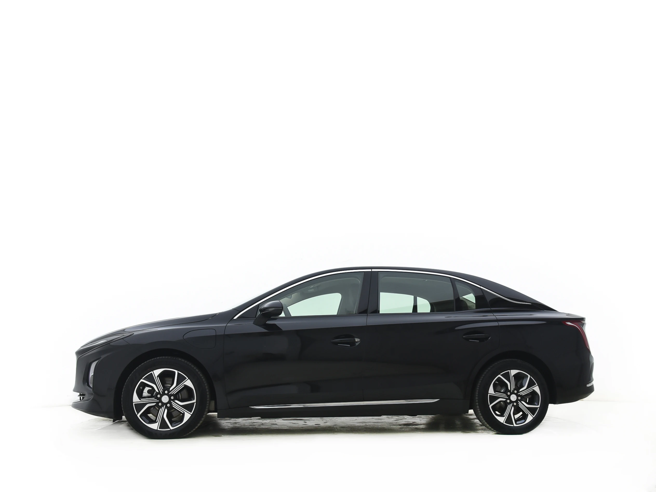 Hot Selling Hongqi Eqm5 2021 Used High Quality High Performance in Stock Wholesale Cars