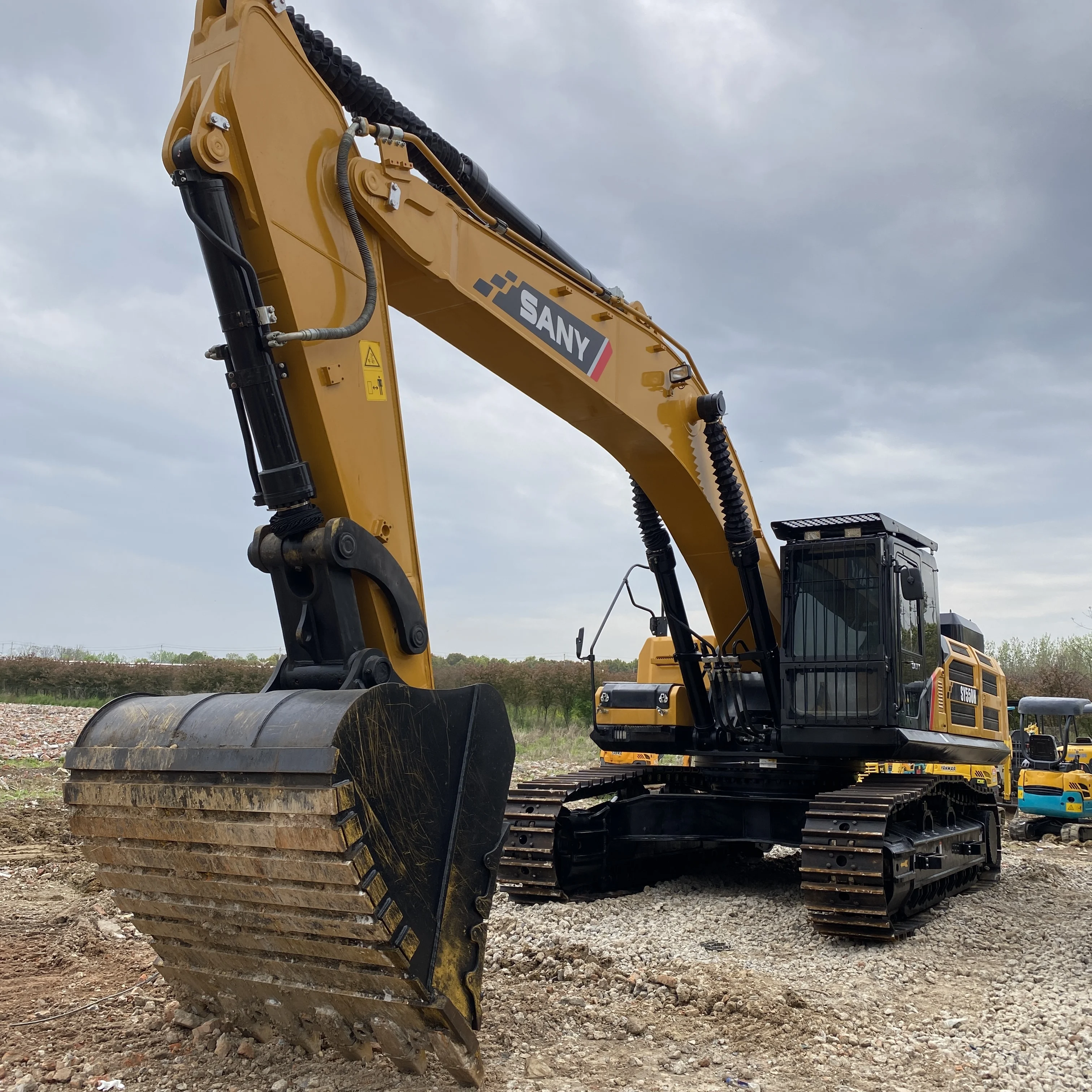 low loss in stock original SANY SY550H excavator In good condition Secondhand SY550H digger Short working hours
