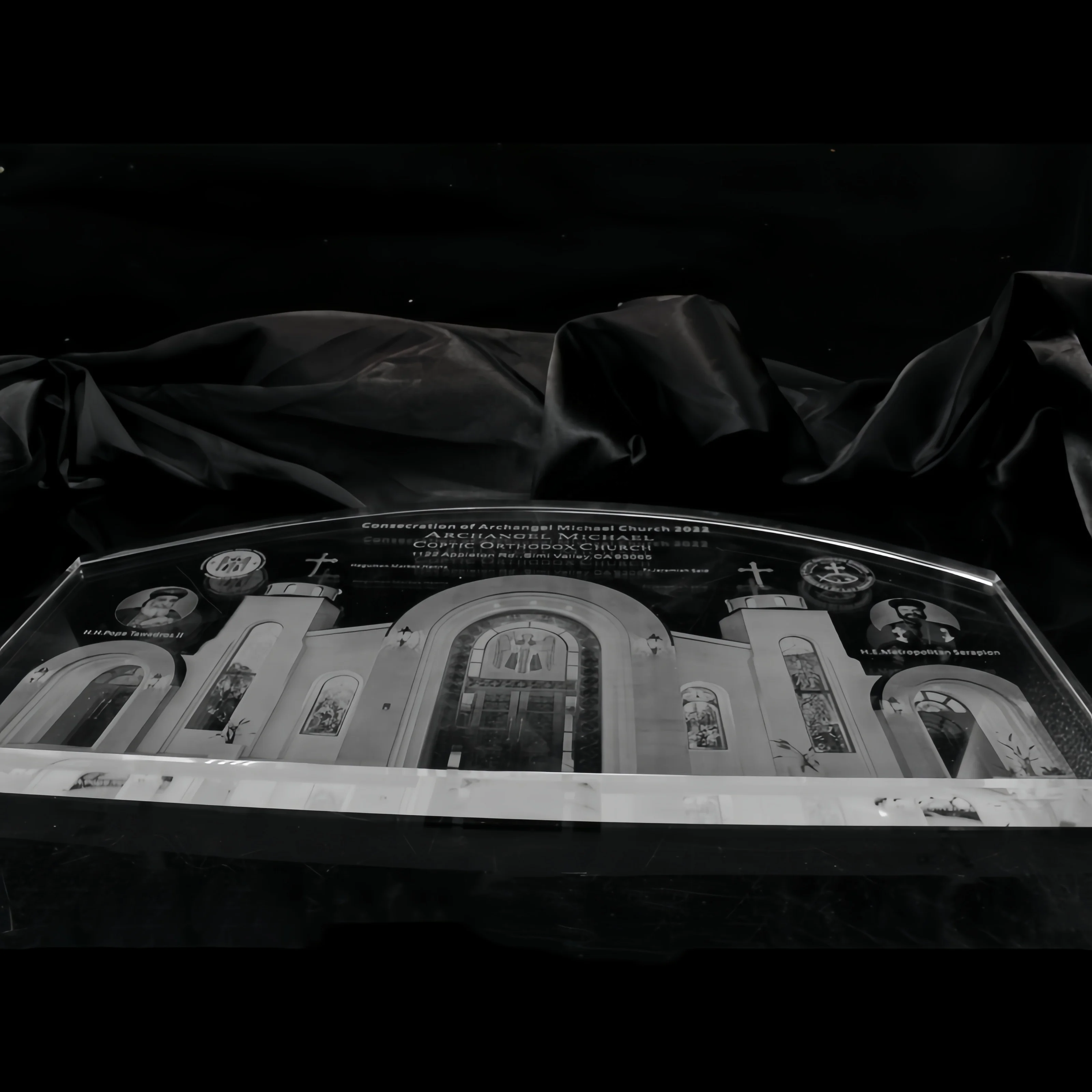 High Quality 3d Laser Engraving Blank Arch Shape Crystal Block Personalized  Crystal Images 3D Crystal Photo cube