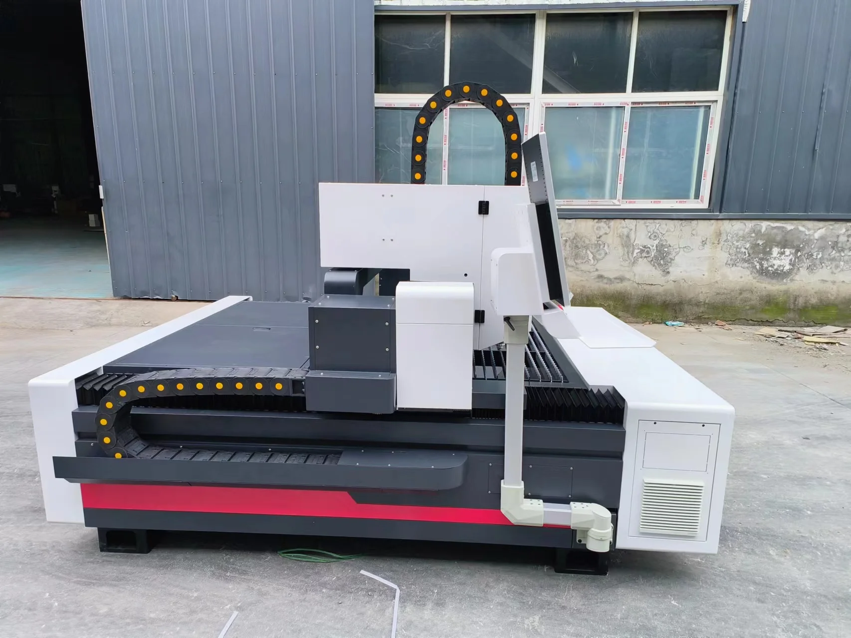 Машина для резки волокна 3kw с небольшим размером 130x90 см металлического листа