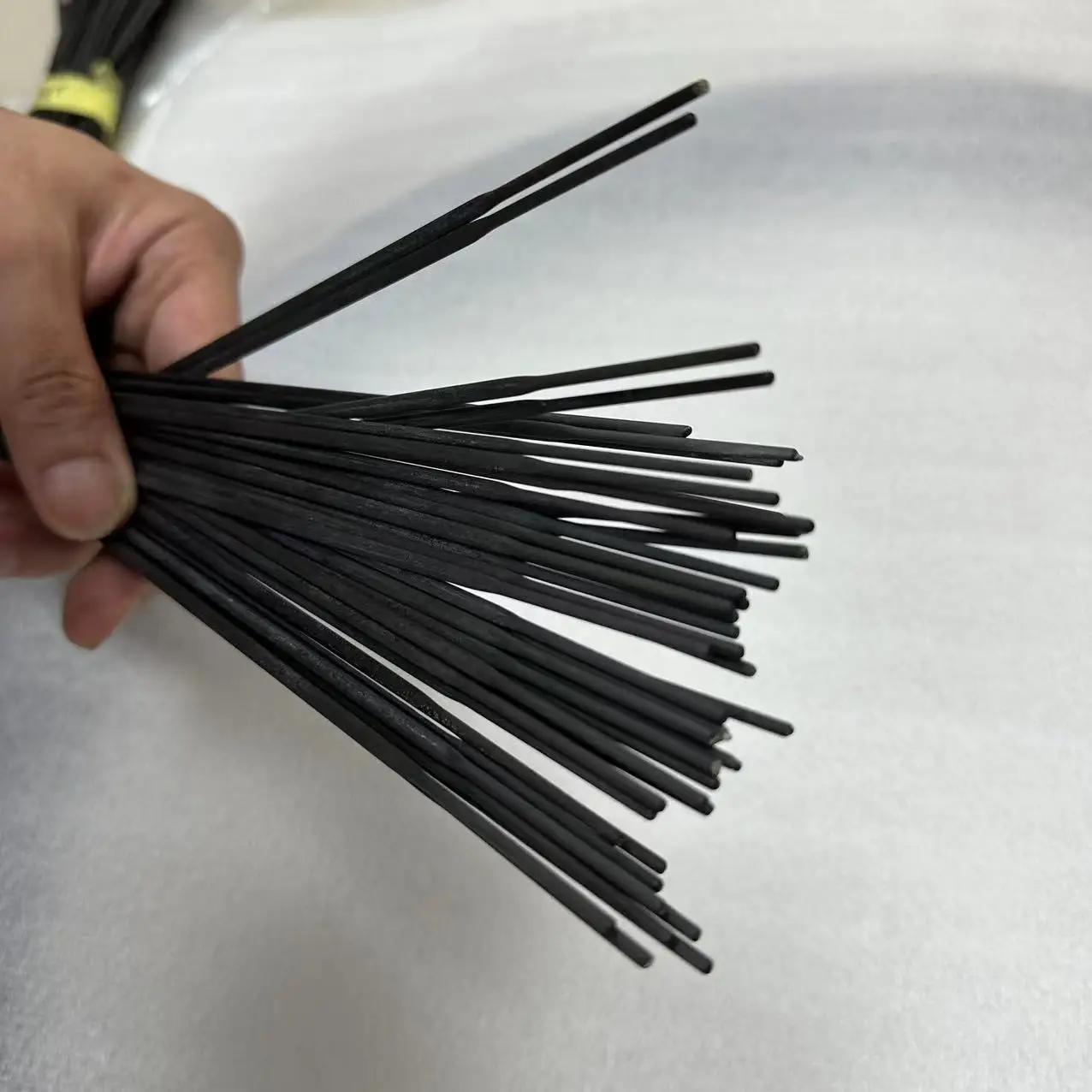 Ultra-Light, High-Strength Aerodynamic Carbon Fiber Spokes - Compatible with Standard Hubs, Enhance Cycling Speed