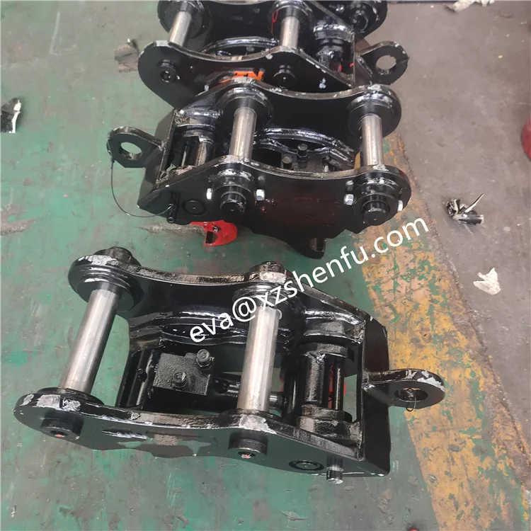 Hydraulic quick coupler for mini excavators