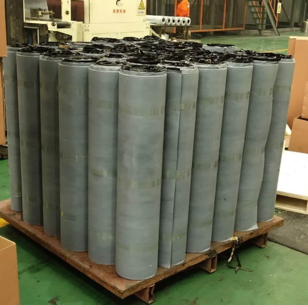 Self adhesive bitumen waterproof membrane