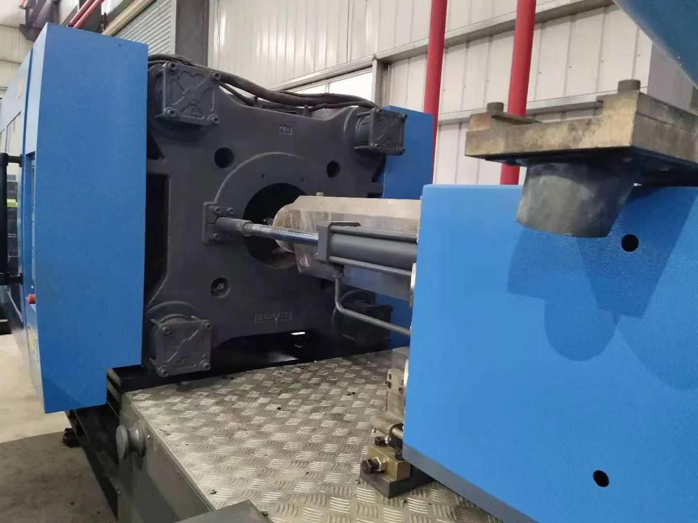 used rc precision 380 ton servo motor plastic injection molding machine for Fruit basket and Vegetable basket