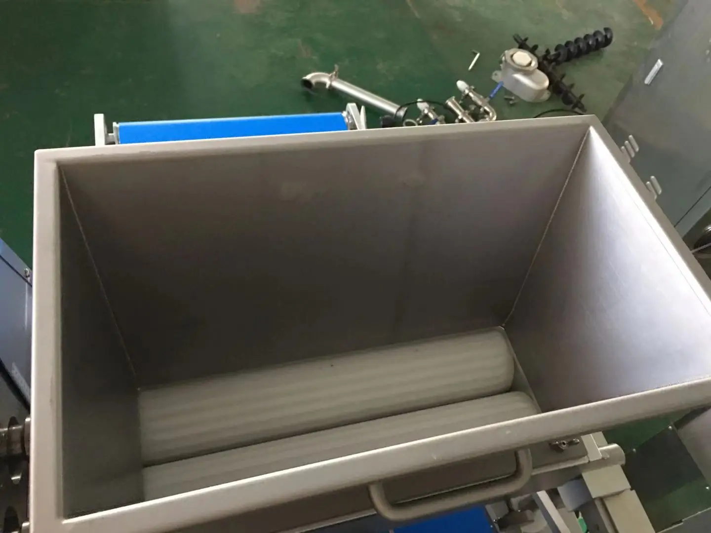 Commercial Automatic Cupcake Muffin Machine Making Machine Cake Depositor Snack Machines