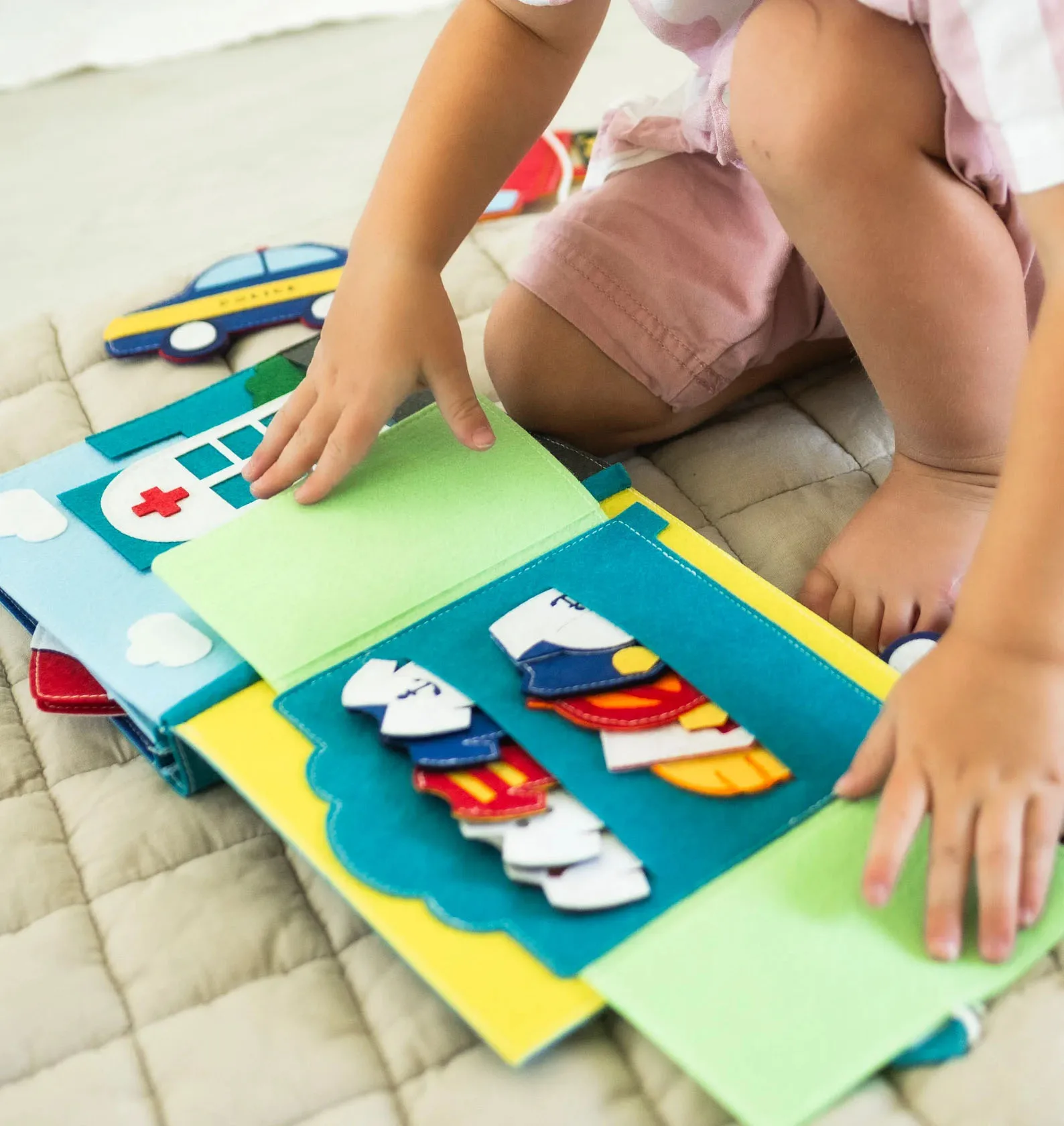 2024 New Designs Kids Roleplay Felt Book Early Educational Felt Job Learning Quiet Book Soft Cloth Toddler Felt Busy Book