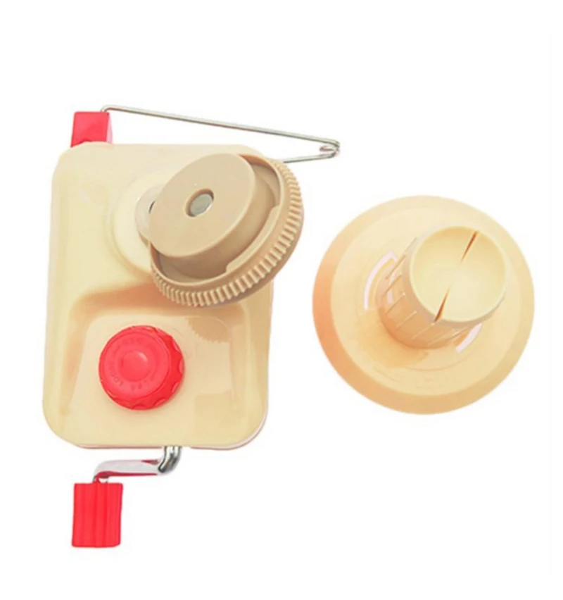 Small hand-operated yarn winder suitable for household use yarn winder which quick and convenient winding