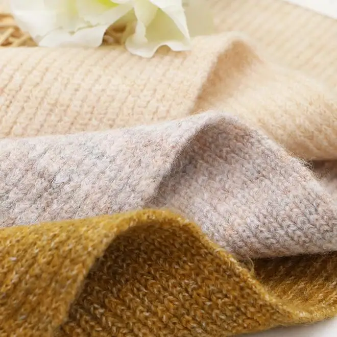 Xinglin Factory wholesale 14NM Colour spun velvet like 81%Polyester 16%Acrylic 3%spandex Fancy Yarn  for sweaters knitting