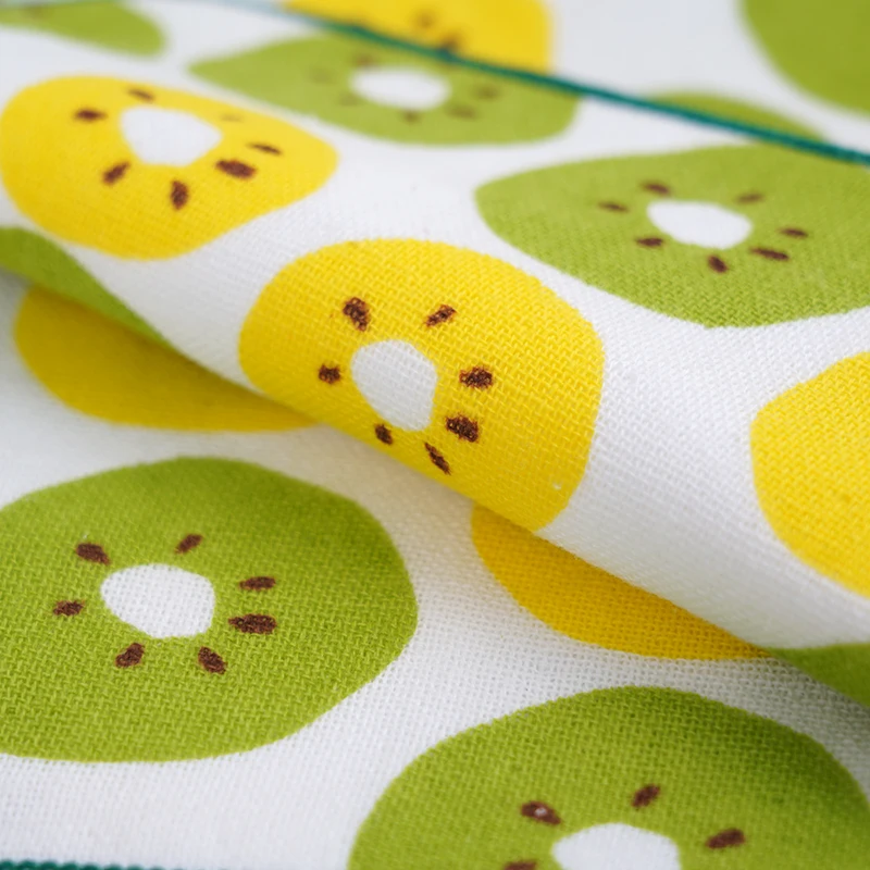 Pure cotton gauze  kiwi fruit printed handkerchief  one side pure cotton  one side gauze  active printed square towel