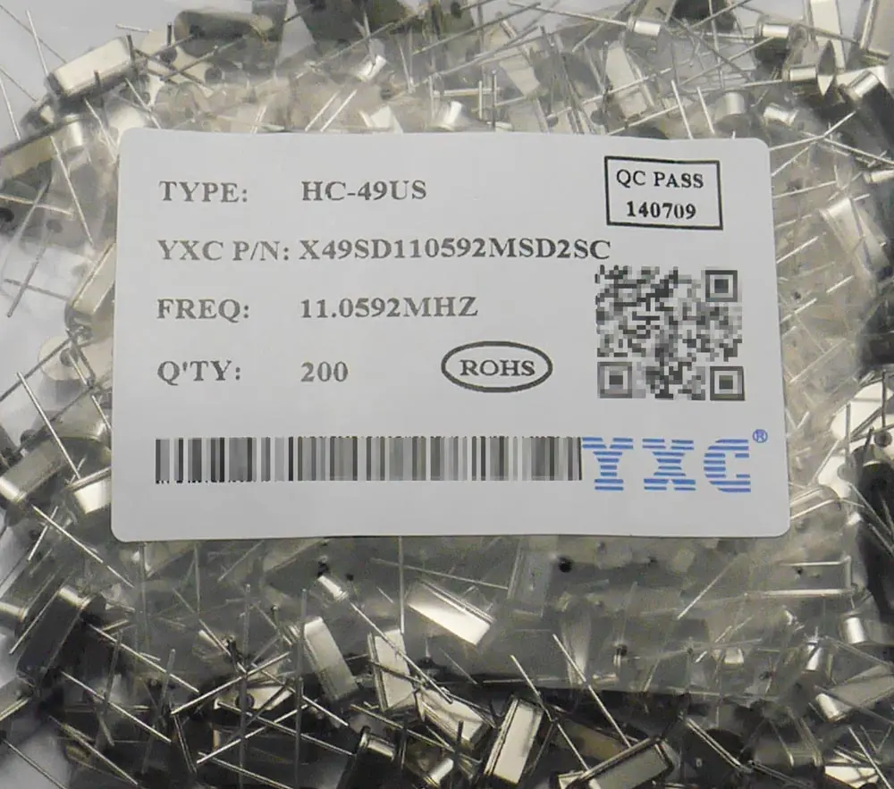 Xtal HC-49S 11.0592 MHz 20ppm DIP Quartz Crystal Oscillator 11.0592MHz 20pF