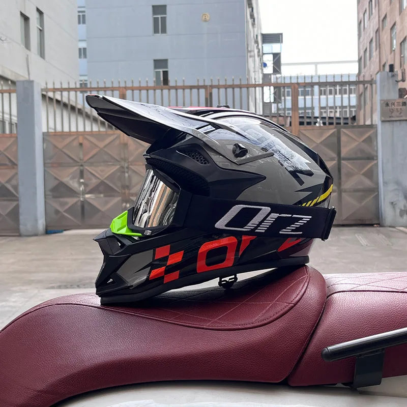 Professional Helmet Motorcycle racing lightweight mountain full helmet