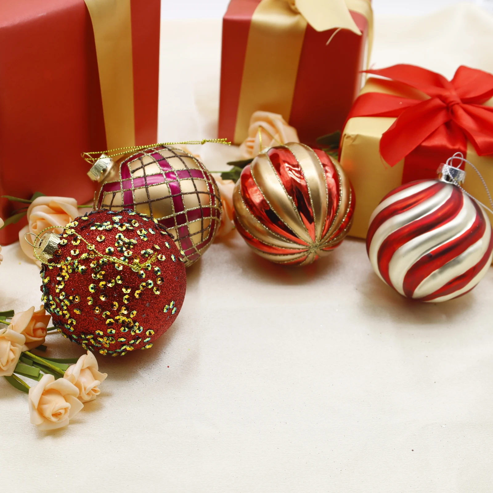 New design Home Decoration 8*8*8 cm Glass ball ornaments Crsfts for Christmas Festival Gift