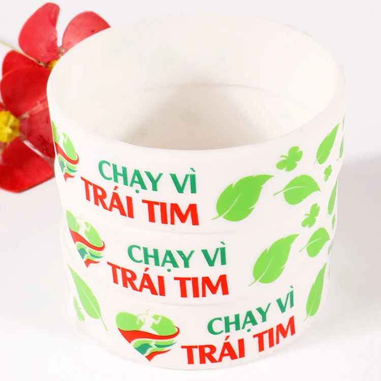 Personalized logo full color filled in silicone bracelet silicon wristband rubber wrist bands for men