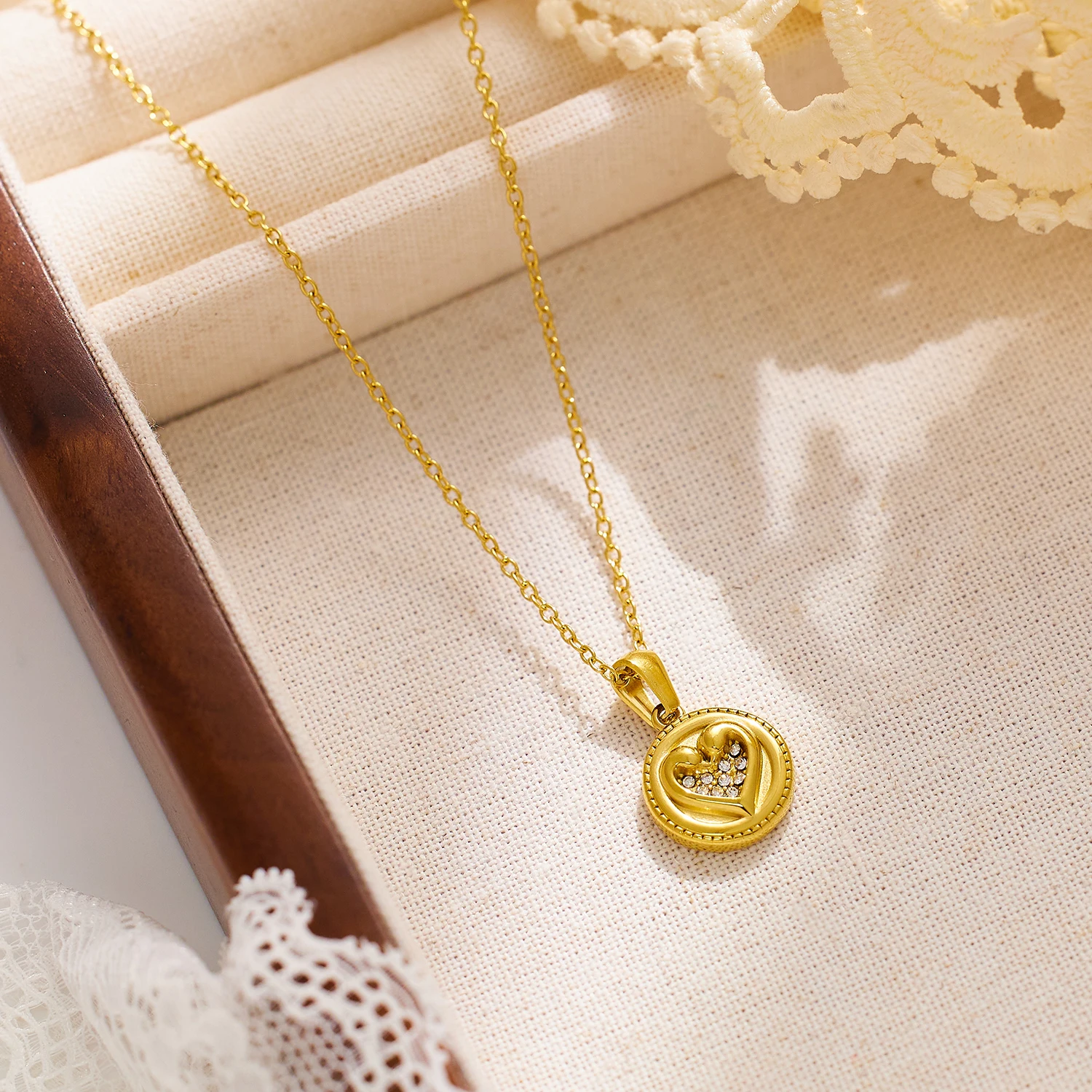 XIXI Love Heart Zircon Chaine Au Cou Femme En Gros Pendant Wedding Gift For Women Stainless Steel Fashion Jewelry Necklaces