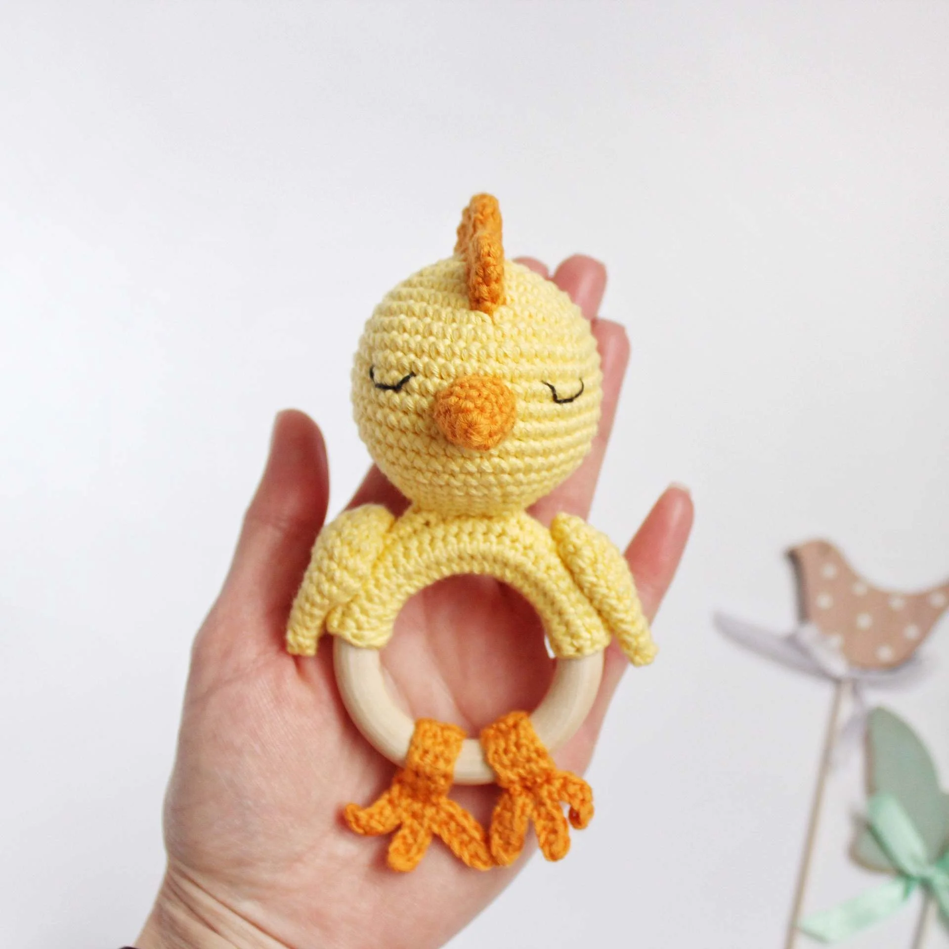 New Born Gift Set Chicken Timber Circles Bracelet Cute Animal Soft Knitted Crochet Baby Rattles