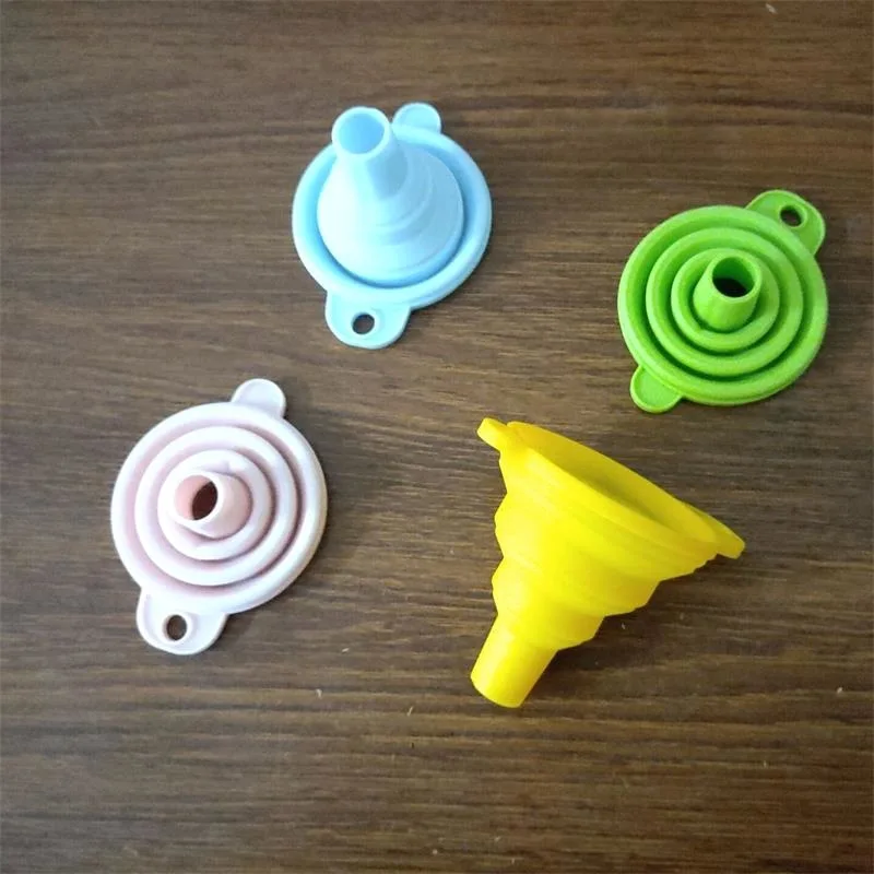
Custom Pour Powder Kitchen Tools Reusable Portable Rubber Silicone Funnel 