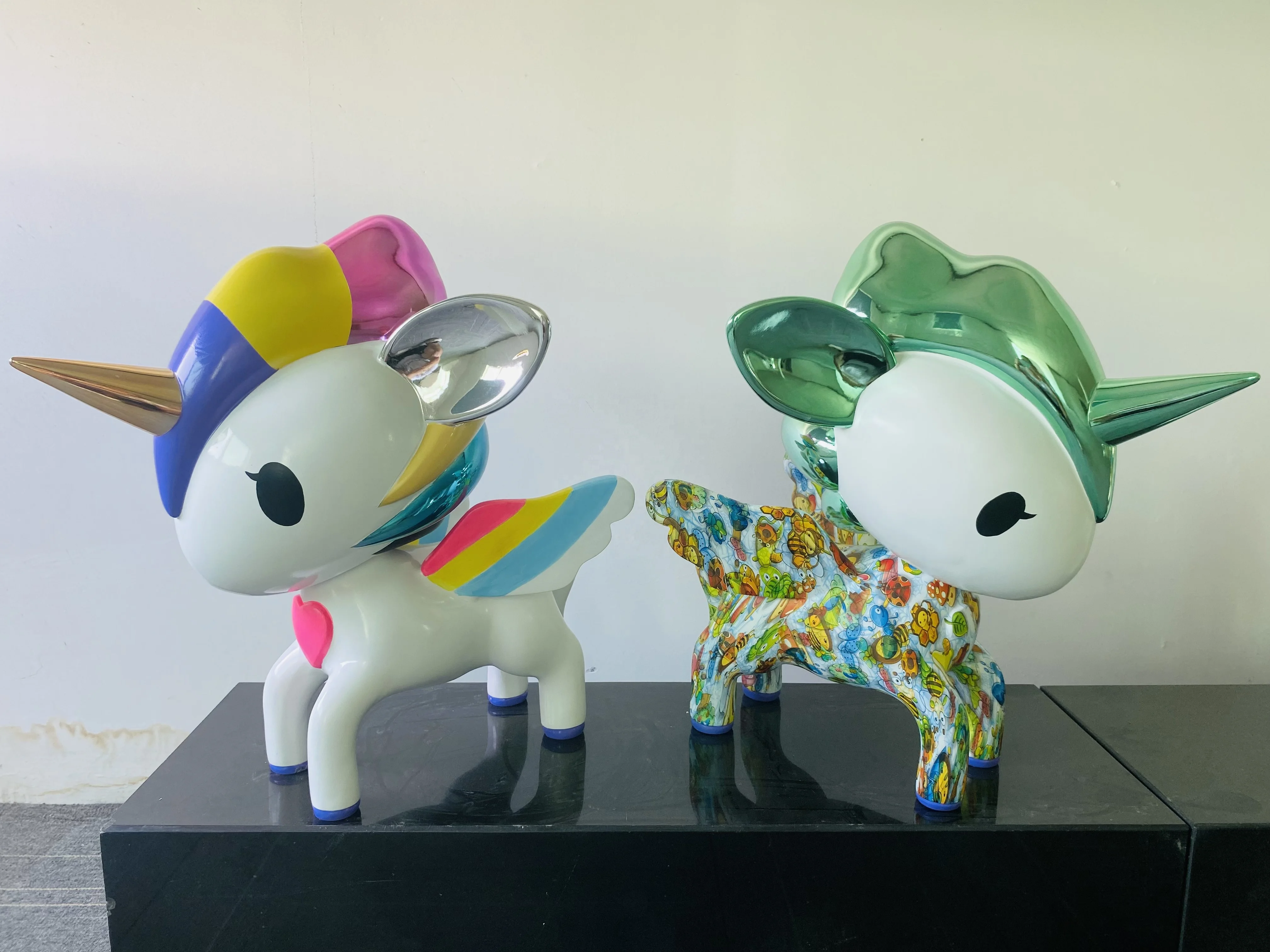 Customized unicorn desktop ornament resin crafts Statue for Home Living Decoration