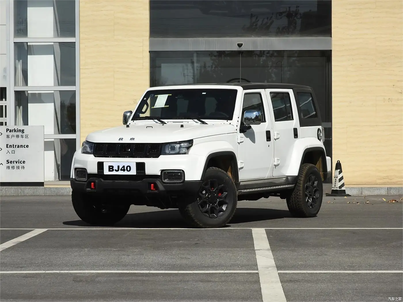 Baic Bj40 Китайский многофункциональный 4WD Авто Пекин 2023 Электрический автоматический автомобиль BJ40 дешевый внедорожник 4x4 Подержанный