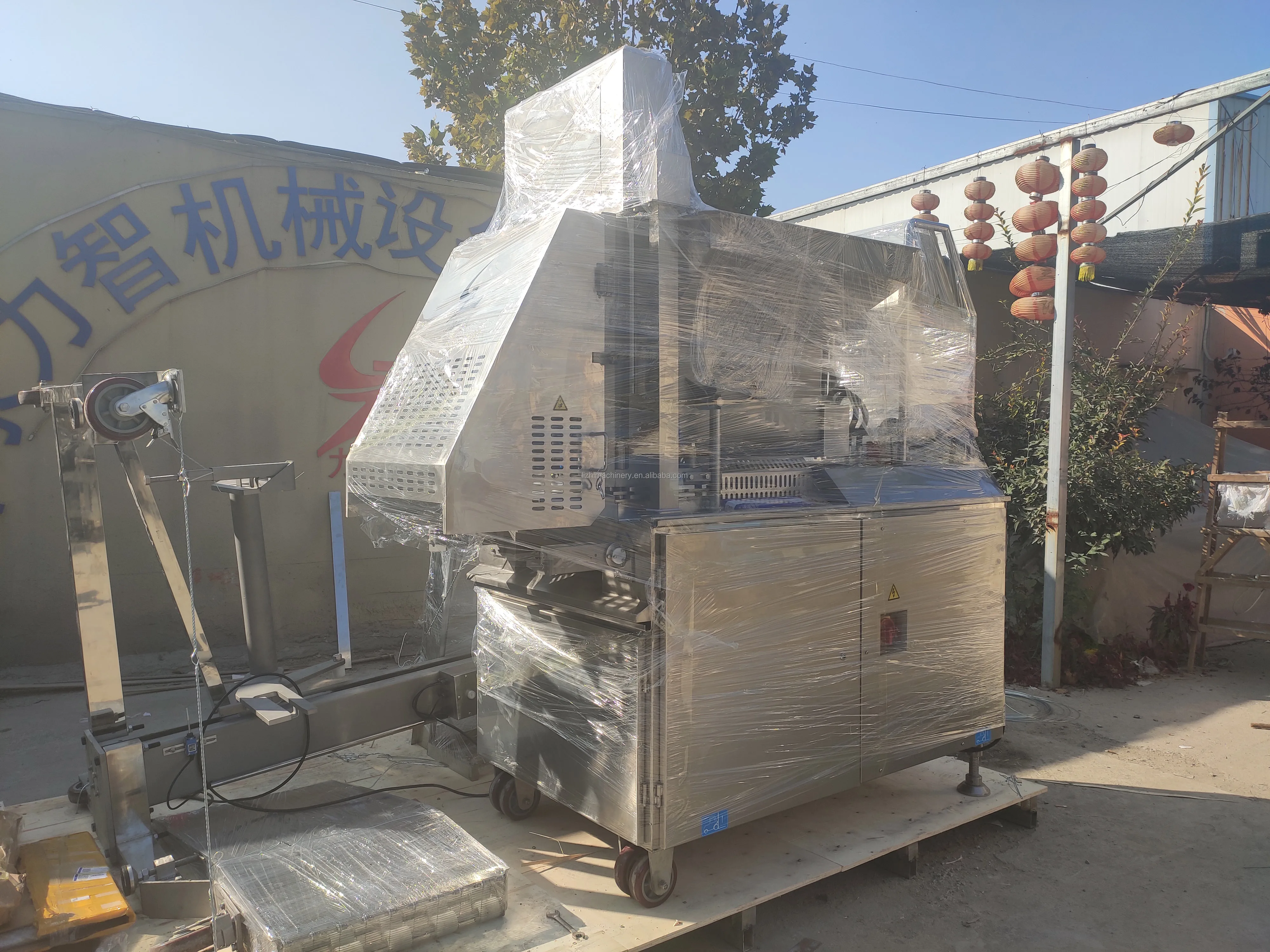 CE Manufacturer vegan meat high qualityAutomatic  AFM-600 CE certificate Chicken Nuggets Forming Machine Chicken Nuggets Machine