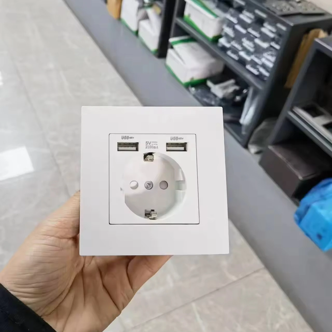 Lamp Base Standard Socket