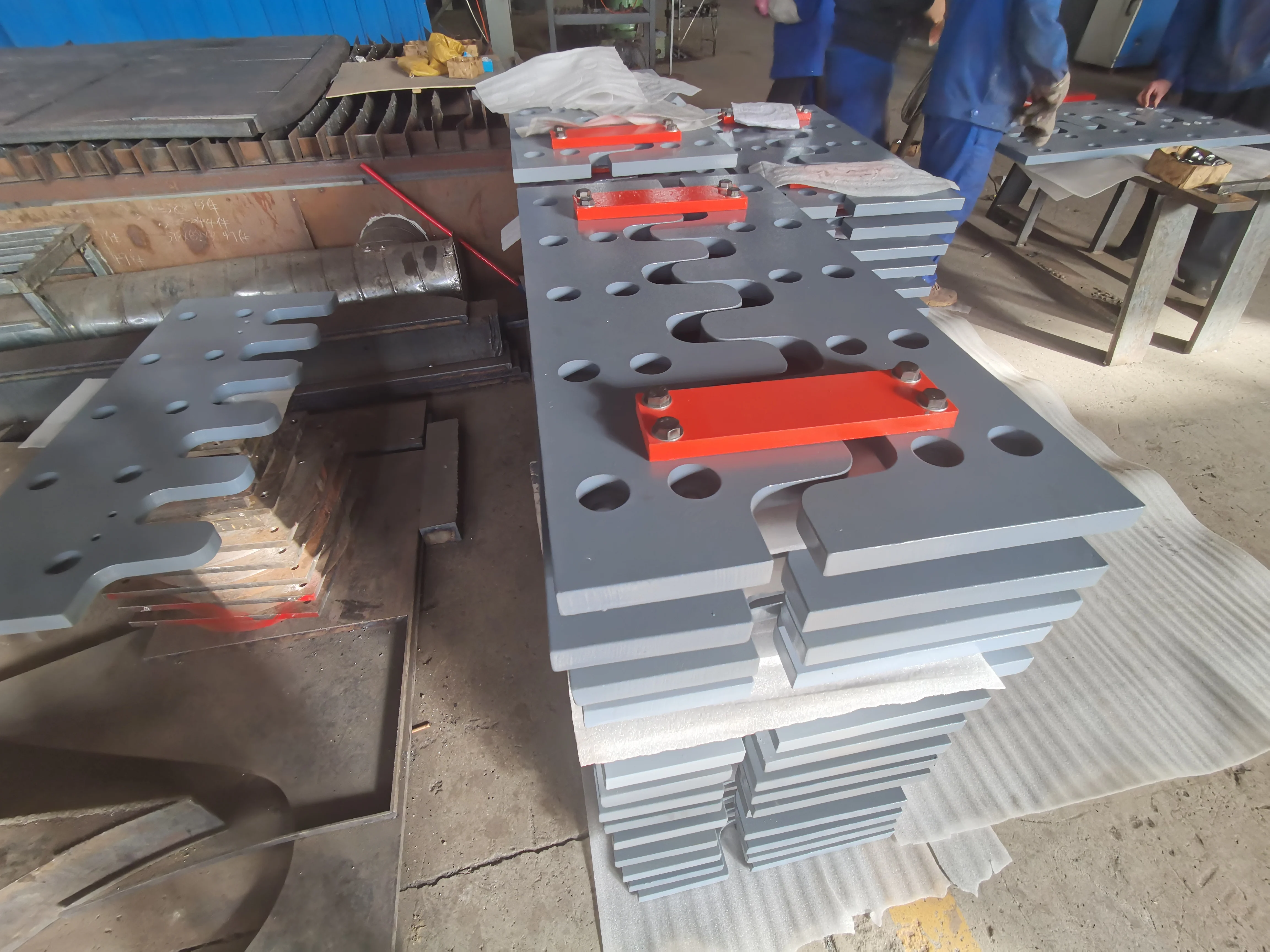 Steel material finger expansion joints used for  highway bridge