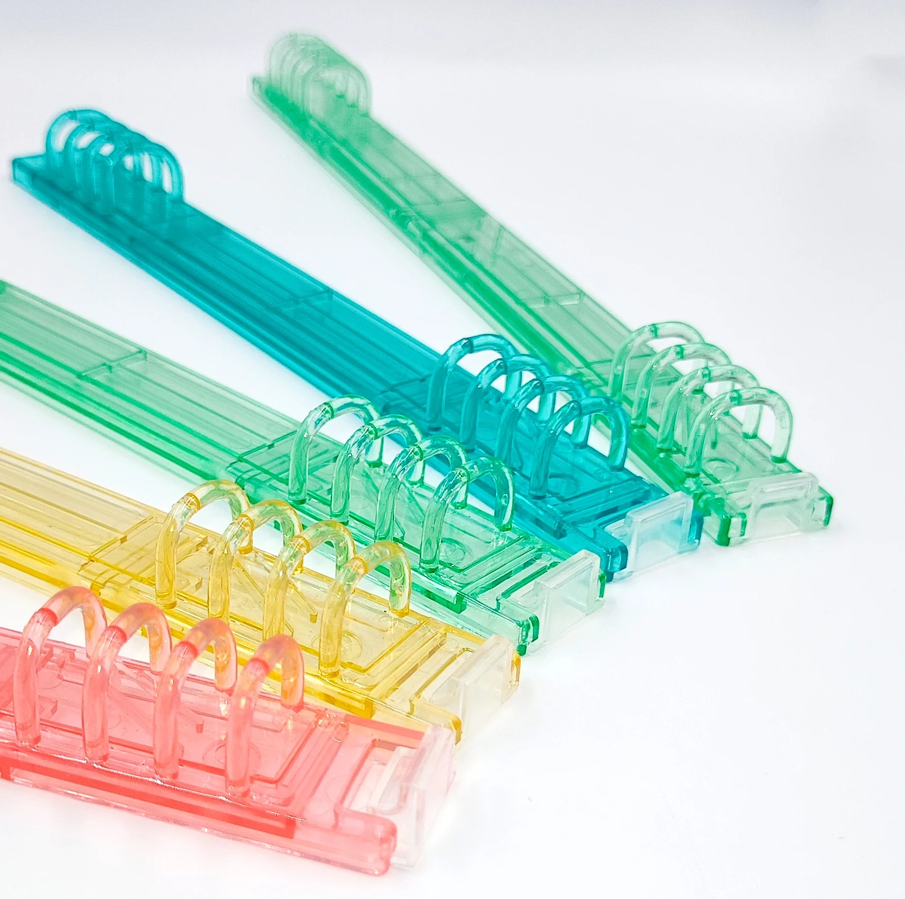 High quality Plastic clip side opening scissors clip mechanism for easy operation of plastic O type binder clip