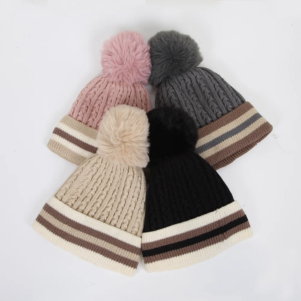 Pom Pom Beanie Women Folded Brim Cable Crochet Aesthetic Knit Hat Warm Pompom Cute Winter Hats With Lining for Women