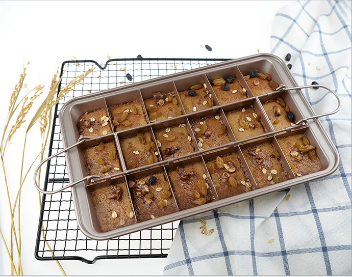Brownie Pan Cake Baking Pan / Square  Mould / Bread / Solid Bottom 18 Grid Mould