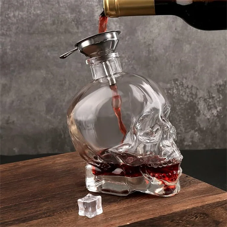Low MOQ stock 100ml 180ml 400ml 750ml liquor spirits brandy xo wine glass bottles decanter skull whiskey bottle with cork lids