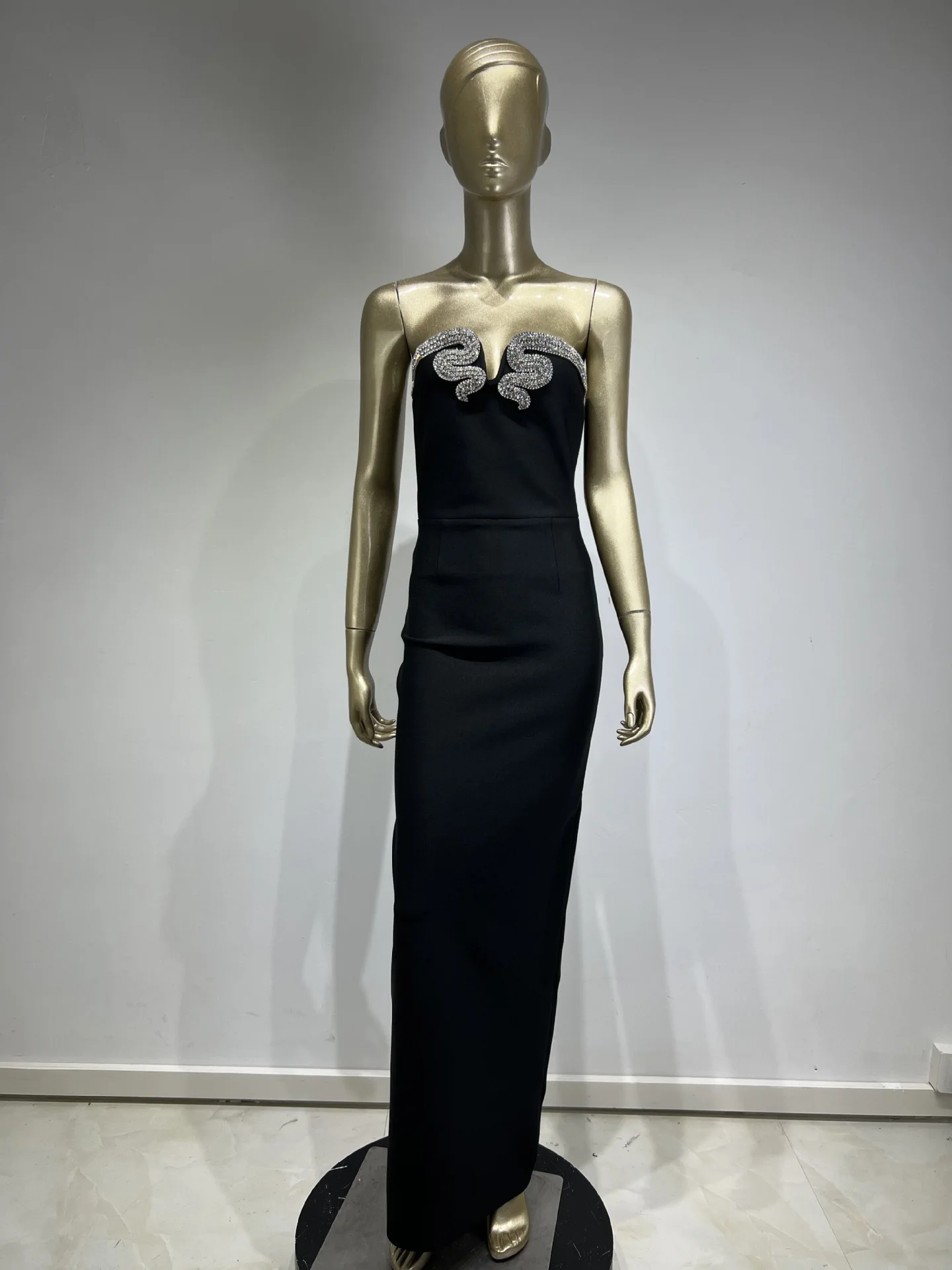 Factory wholesale 2024 New slim black evening dresses bandage dress hot sale rhinestone strapless banquet party dress
