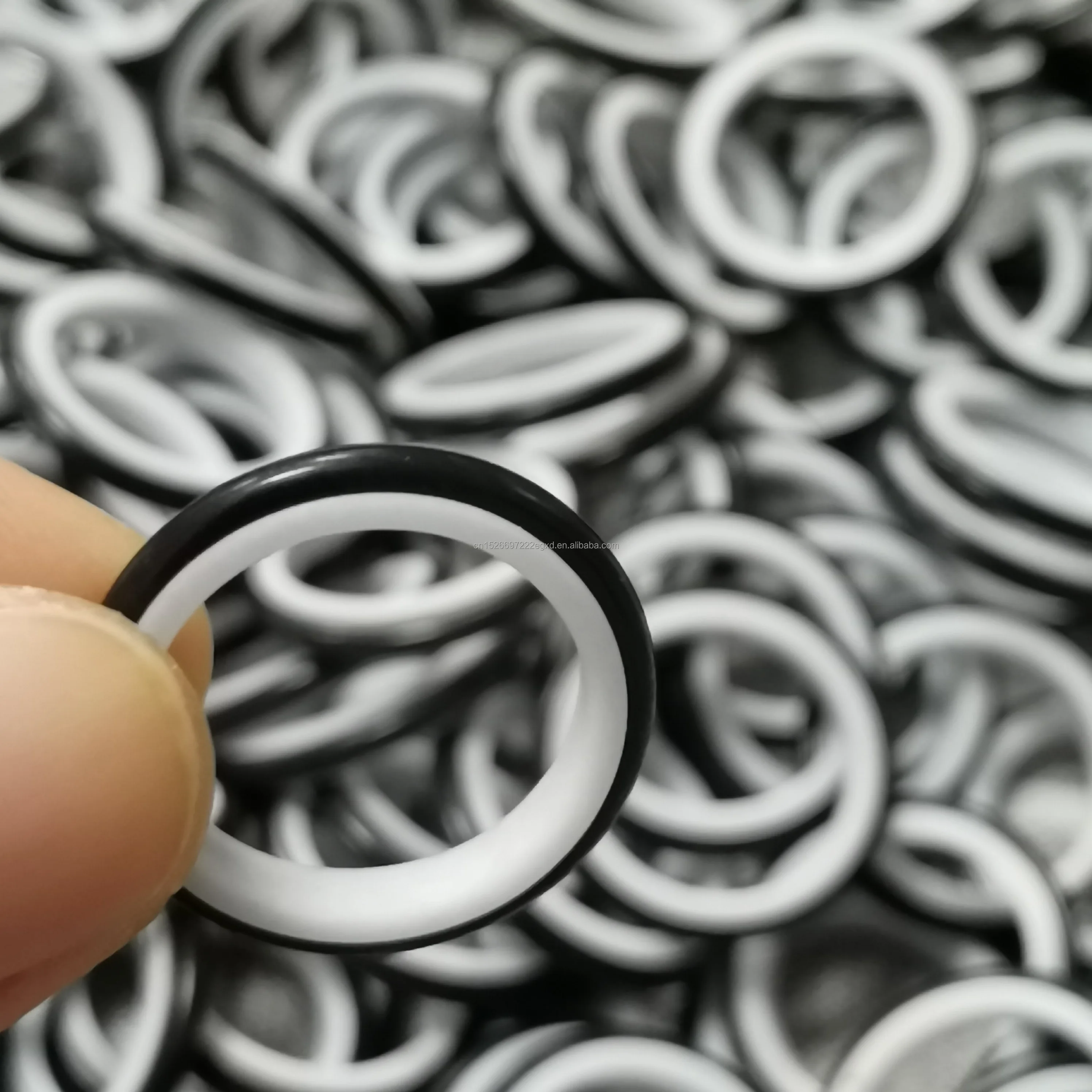 Popular factory direct supply shaft polyurethane OE slip ring seal