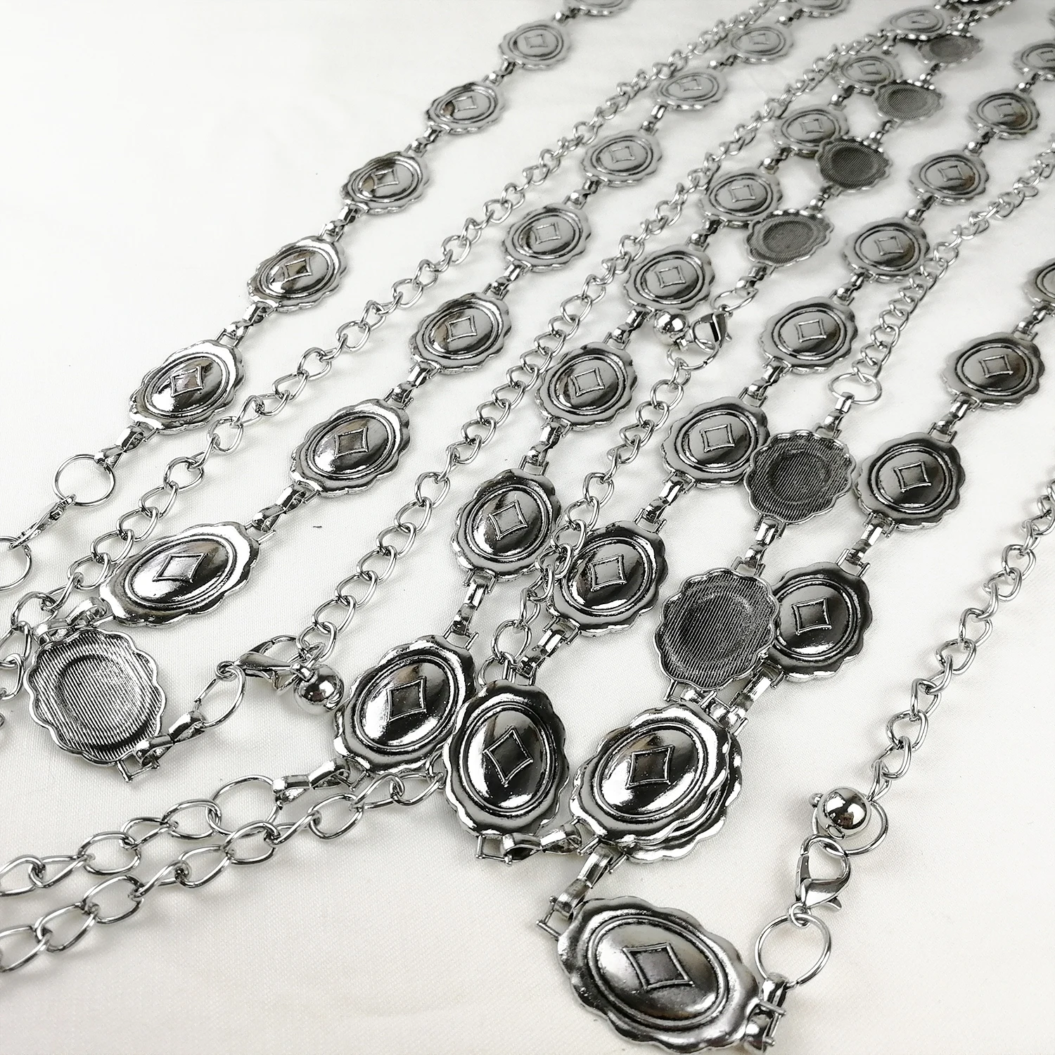 Fashion Female Oval Buckle Metal Chain Woman Belt Waist Chain Women Belt for Garment Dress