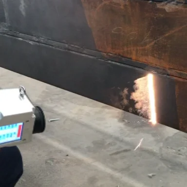 2023 New Automatic 2000w Rcycus Max Laser rust Paint Removal Machine Rust Cleaning Equipment Industry