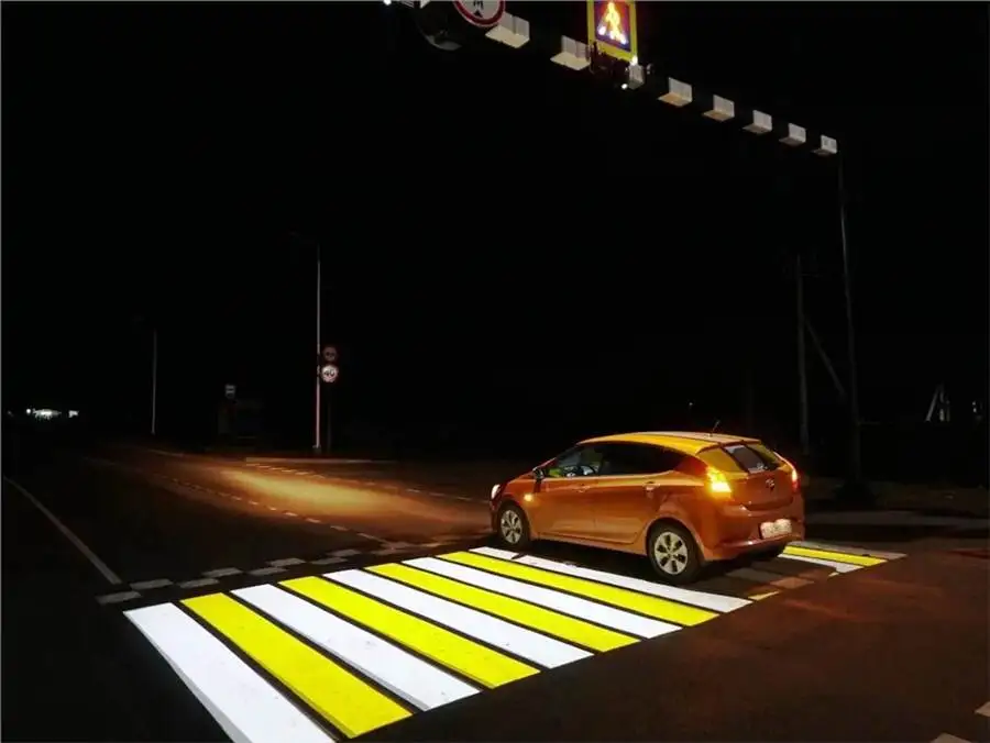 Customized Sidewalk Projection Lamp 100W 200W Outdoor Waterproof Rotating Static Traffic Warning Logo Projector