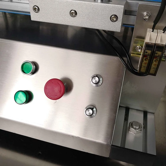  YTK-150 Desktop Automatic Water Drinks Glass Round Bottle Label Applicator Sticker Labeling