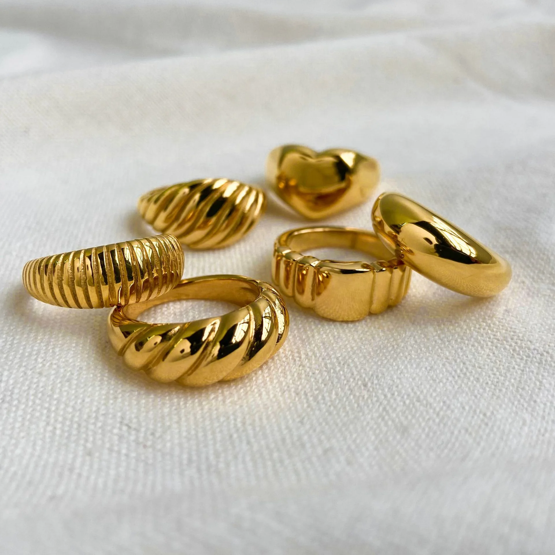 Fashion customized Stainless Steel Couple 18k Gold Plated Colours Zircon engagement Wedding Ring Jewelry Women