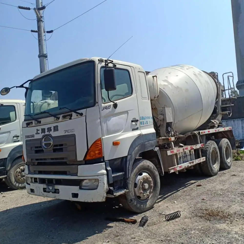 Бывшая в употреблении Японии Бетономешалка hino 700 по хорошей цене