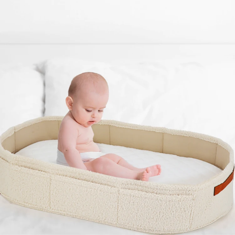 China wholesale factory price foldable teddy fleece Baby Changing moses basket  products set with pad for newborn basket gift