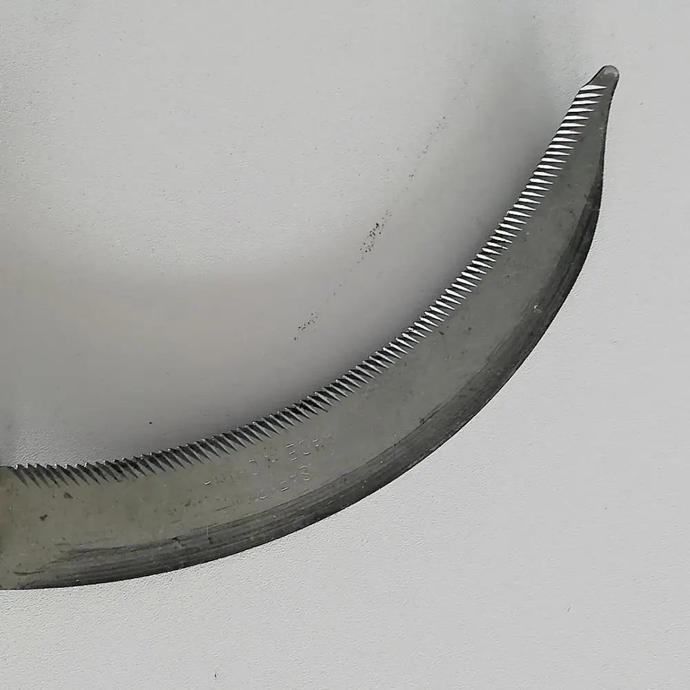 Chinese sickle farm tool 6.5 inches serrated carbon steel blade