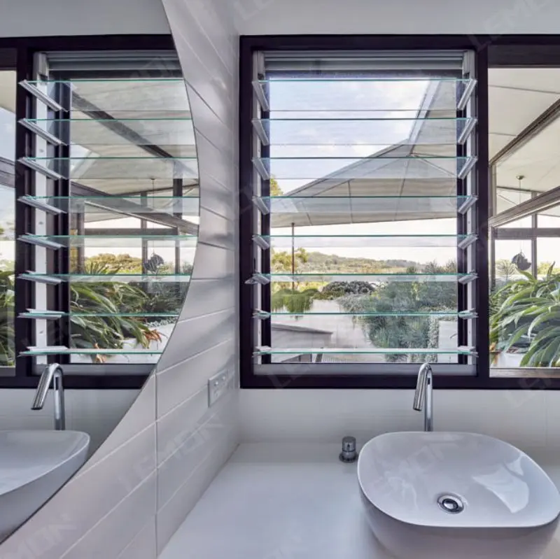 Seaside Villa Modern Design Water Proof  Glass Blades Louver Window Aluminum Louvre Windows With Screen