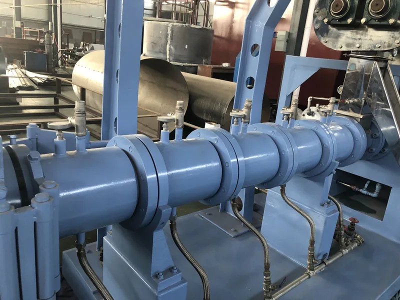 China industrial cattle fish pig poultry feed processing machine 1 ton fish feed extruder machine for sale in nigeria