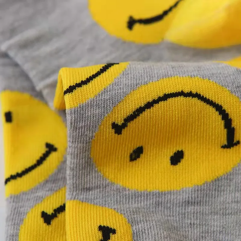 Fashion OEM Cotton Crew Grip Custom Logo Smiley Face Design High Quality Compression Socks Sport