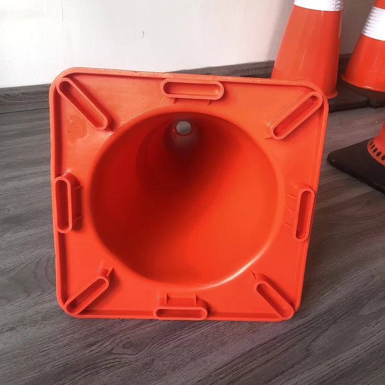 28inch Economic PVC Red Base Plastic  Reflective Flexible Road Safety Traffic Cones