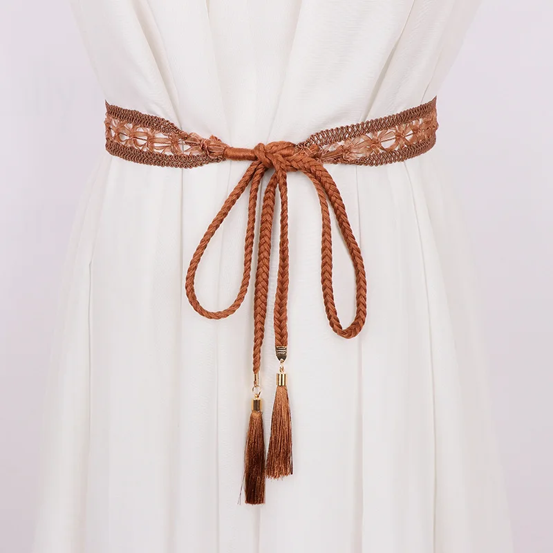 Женский плетеный пояс с бахромой