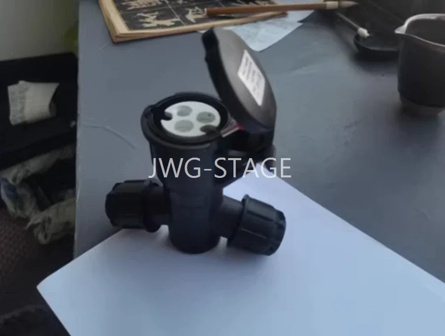 16 Amp Industrial Plug with Special One Split Two and One Pull Six Wiring